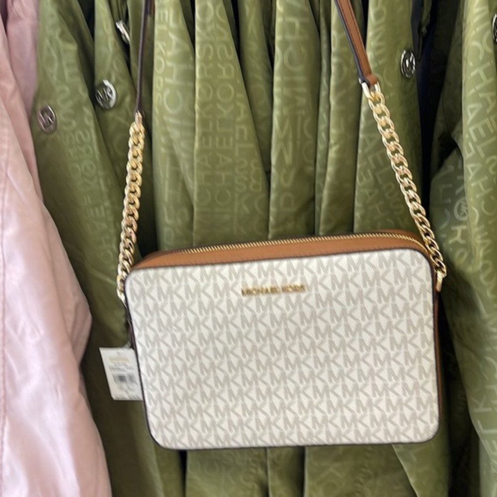 Michael Kors Jet Set Item Large EW Crossbody Vanilla - Picture 11 of 16